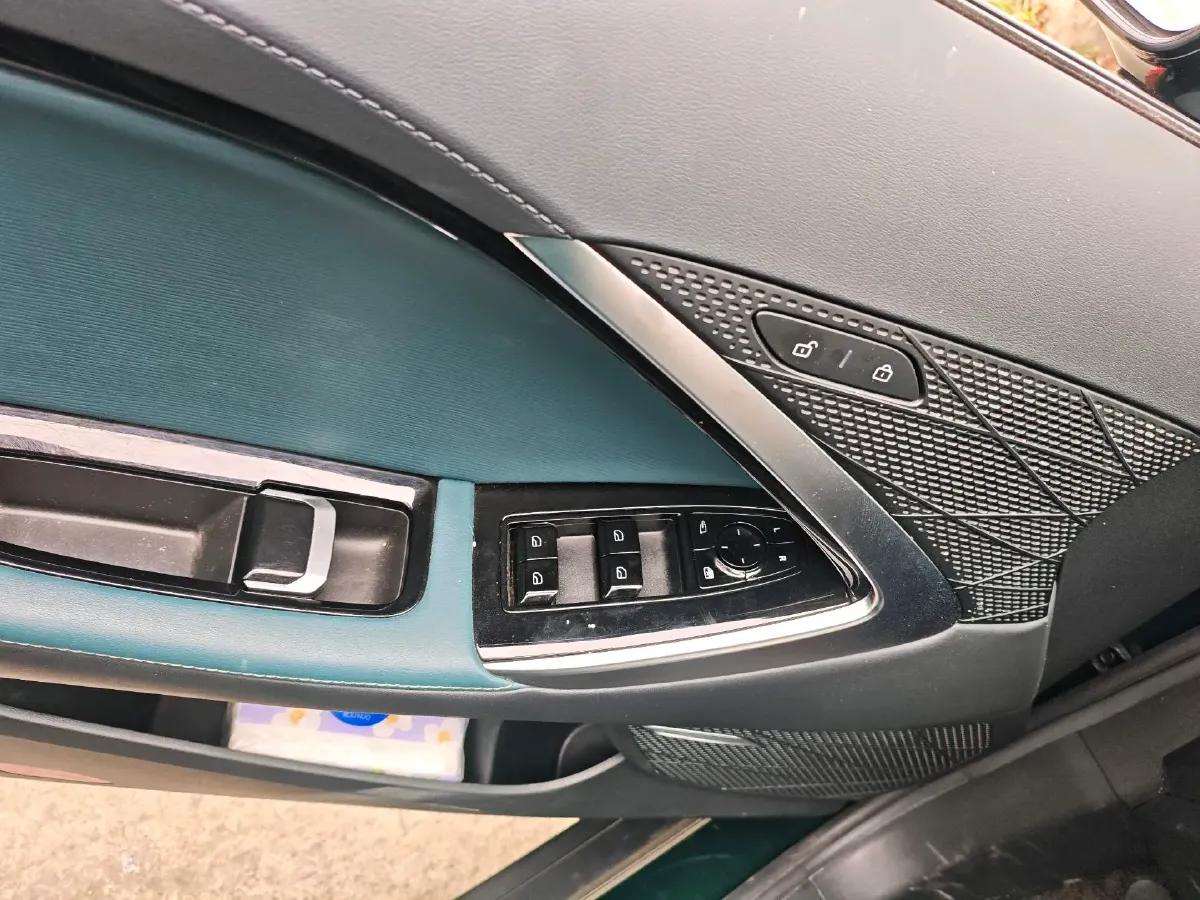 2023 MG 7 1.5T 188HP L4 7DCT,autocango,china used car exporter,china ev exporter,chinese used car exporter,chinese used ev exporter