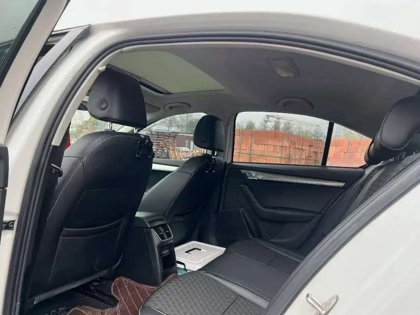 2020 Skoda Octavia 1.5L 113HP L4 6AT,autocango,china used car exporter,china ev exporter,chinese used car exporter,chinese used ev exporter