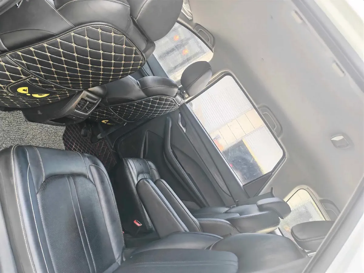 2018 BaoJun 360 1.5L 112HP L4 6MT,autocango,china used car exporter,china ev exporter,chinese used car exporter,chinese used ev exporter