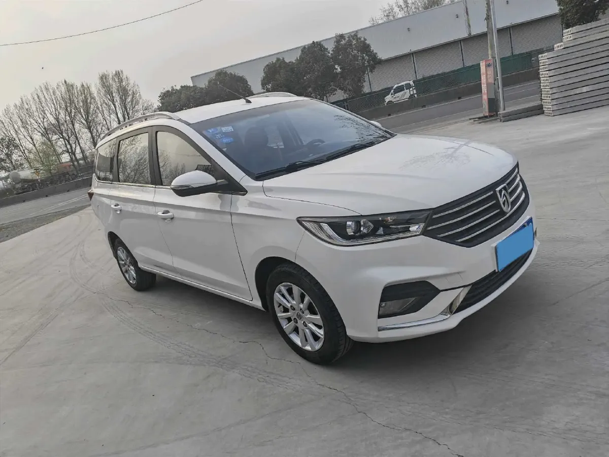 2018 BaoJun 360 1.5L 112HP L4 6MT,autocango,china used car exporter,china ev exporter,chinese used car exporter,chinese used ev exporter