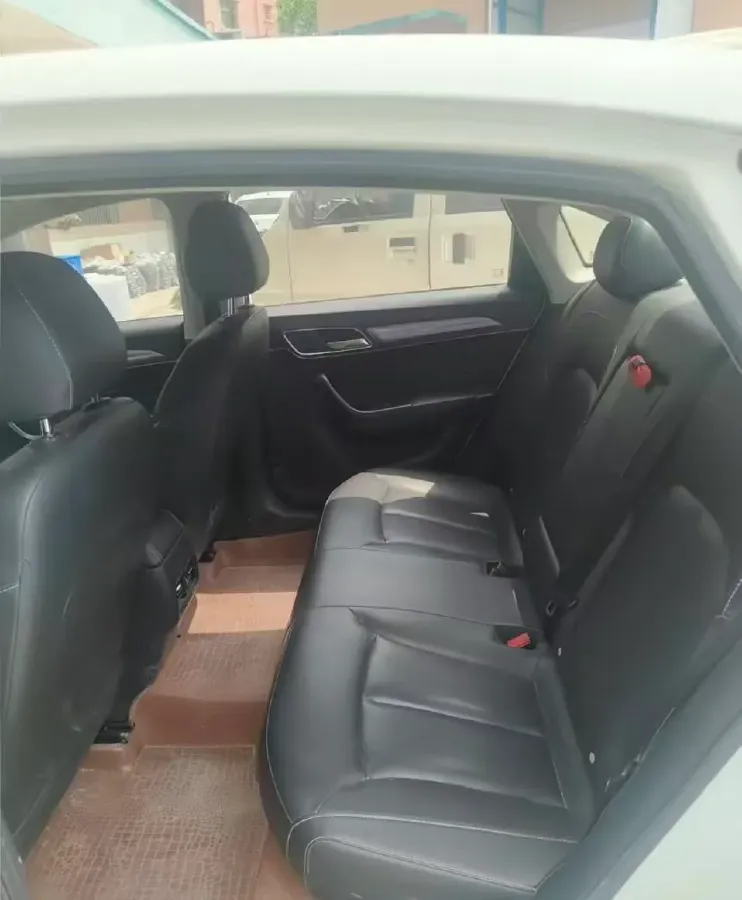 2020 Roewe i6 1.6L 125HP L4 CVT,autocango,china used car exporter,china ev exporter,chinese used car exporter,chinese used ev exporter