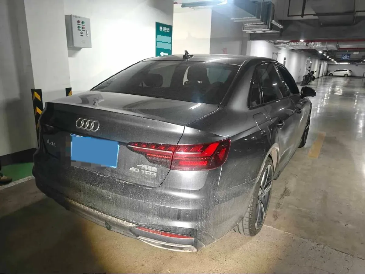 2024 Audi A4L 2.0T 190HP L4 7DCT,autocango,china used car exporter,china ev exporter,chinese used car exporter,chinese used ev exporter