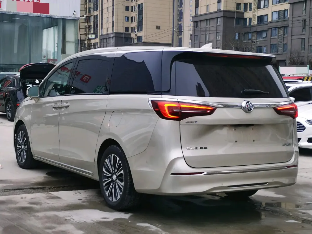 2023 Buick GL8 2.0T 237HP L4 9AT,autocango,china used car exporter,china ev exporter,chinese used car exporter,chinese used ev exporter