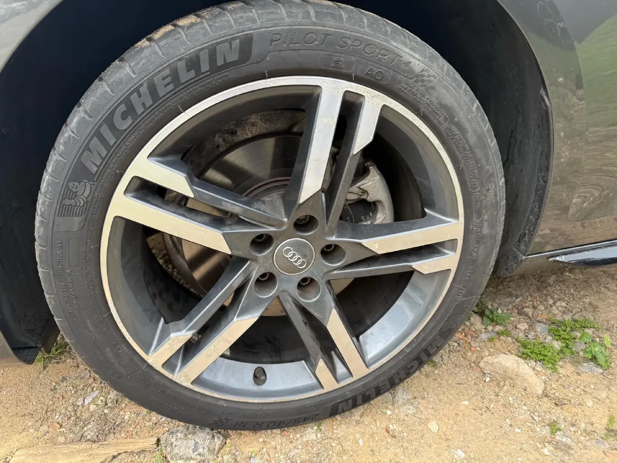 2020 Audi A4L 2.0T 190HP L4 7DCT,autocango,china used car exporter,china ev exporter,chinese used car exporter,chinese used ev exporter