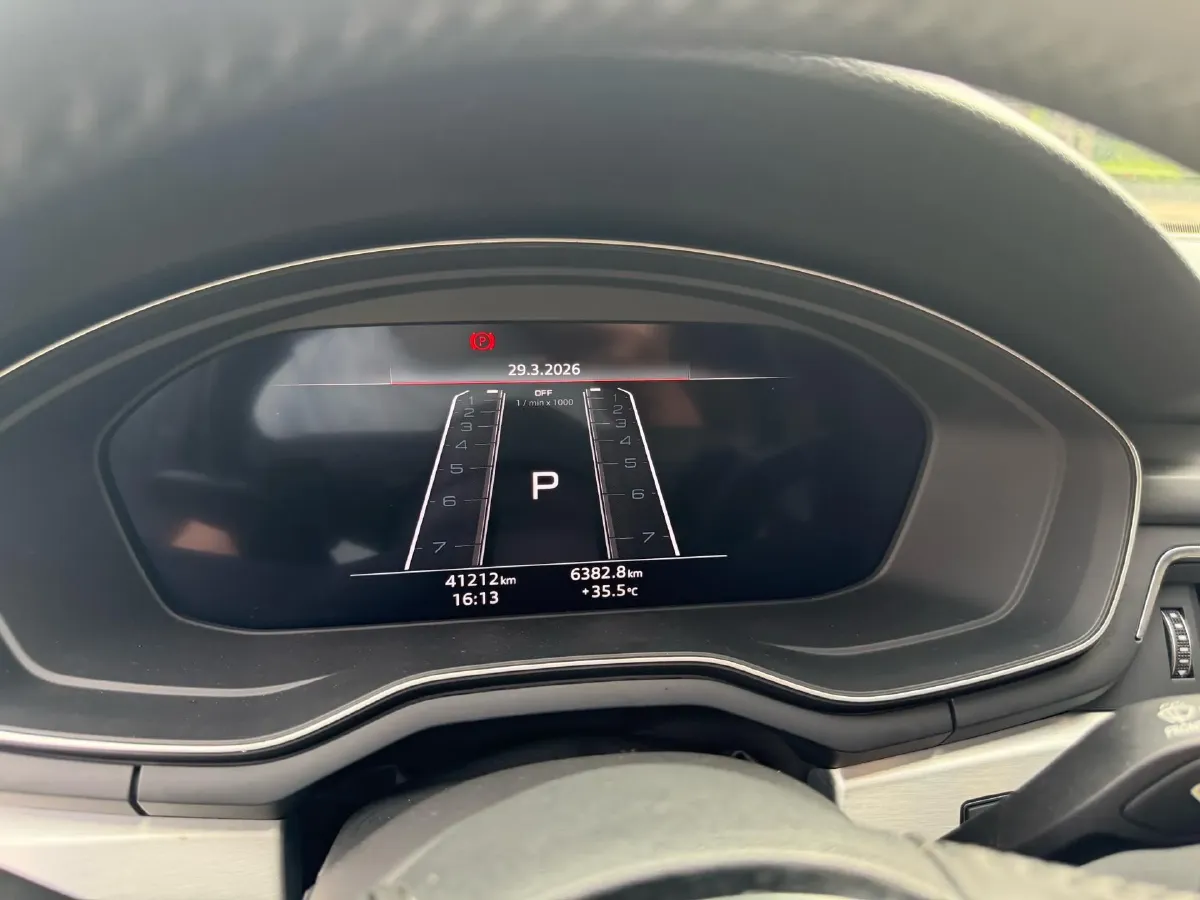 2020 Audi A4L 2.0T 190HP L4 7DCT,autocango,china used car exporter,china ev exporter,chinese used car exporter,chinese used ev exporter