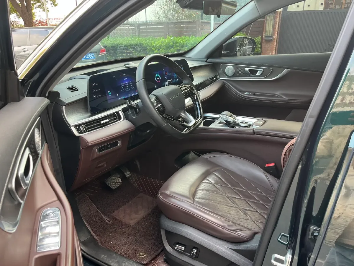 2022 Chery Tiggo 8 PRO 1.6T 197HP L4 7DCT,autocango,china used car exporter,china ev exporter,chinese used car exporter,chinese used ev exporter