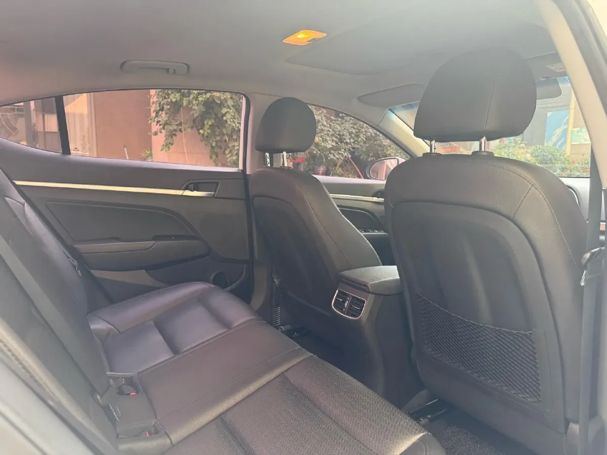 2016 Hyundai Elantra 1.6L 130HP L4 6AT,autocango,china used car exporter,china ev exporter,chinese used car exporter,chinese used ev exporter