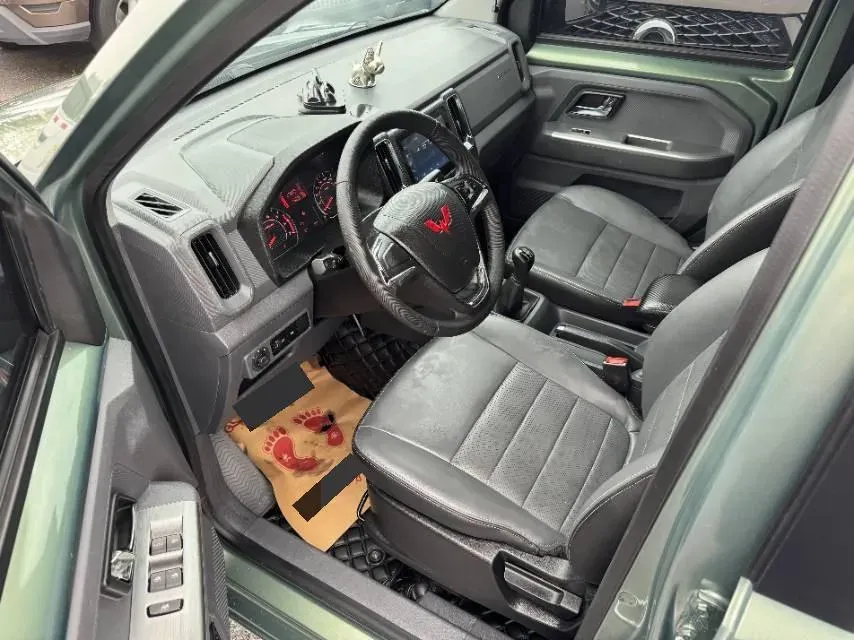 2021 WuLing ZhentTu 1.5L 99HP L4 5MT,autocango,china used car exporter,china ev exporter,chinese used car exporter,chinese used ev exporter