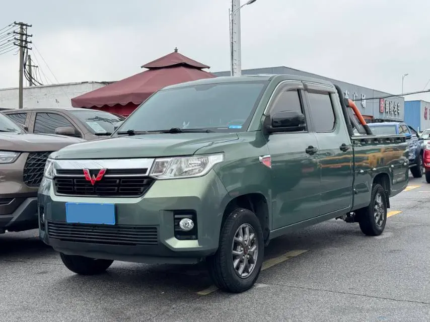 2021 WuLing ZhentTu 1.5L 99HP L4 5MT,autocango,china used car exporter,china ev exporter,chinese used car exporter,chinese used ev exporter
