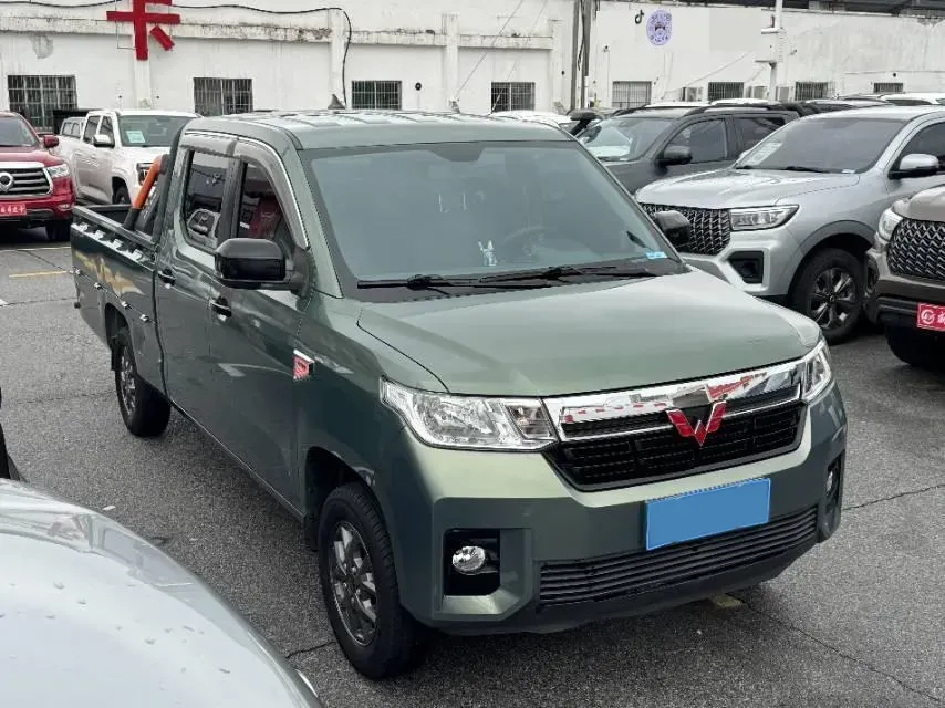 2021 WuLing ZhentTu 1.5L 99HP L4 5MT,autocango,china used car exporter,china ev exporter,chinese used car exporter,chinese used ev exporter