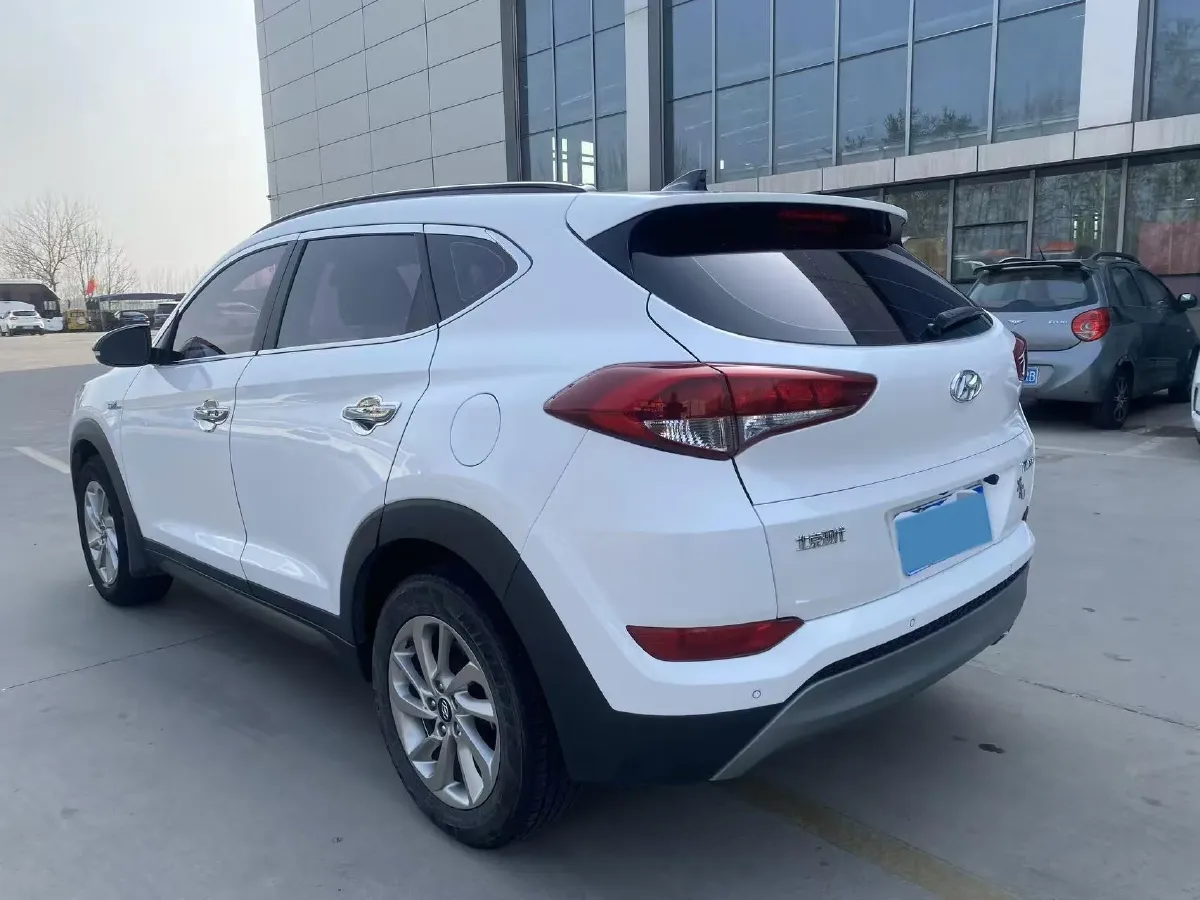 2015 Hyundai Tucson 1.6T 177HP L4 7DCT,autocango,china used car exporter,china ev exporter,chinese used car exporter,chinese used ev exporter