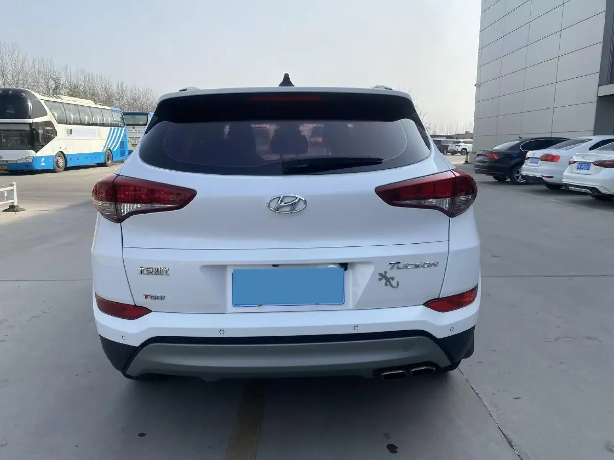 2015 Hyundai Tucson 1.6T 177HP L4 7DCT,autocango,china used car exporter,china ev exporter,chinese used car exporter,chinese used ev exporter