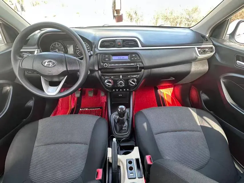 2020 Hyundai Reina 1.4L 95HP L4 5MT,autocango,china used car exporter,china ev exporter,chinese used car exporter,chinese used ev exporter