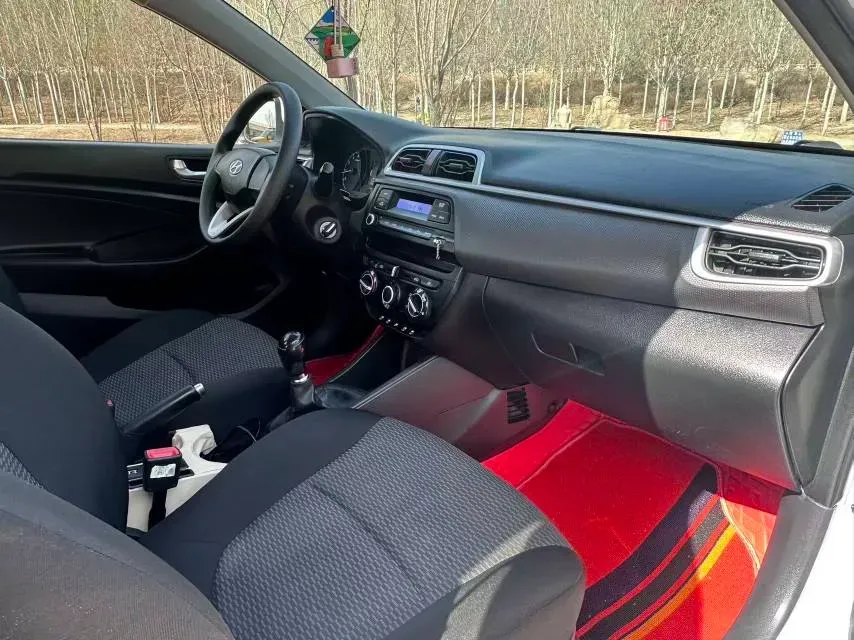 2020 Hyundai Reina 1.4L 95HP L4 5MT,autocango,china used car exporter,china ev exporter,chinese used car exporter,chinese used ev exporter