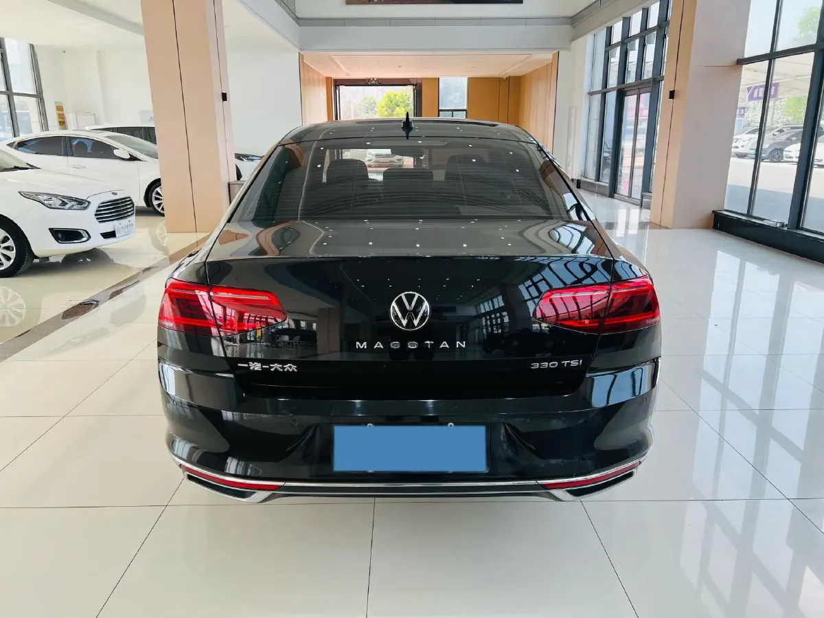 2021 Volkswagen Magotan 2.0T 186HP L4 7DCT,autocango,china used car exporter,china ev exporter,chinese used car exporter,chinese used ev exporter