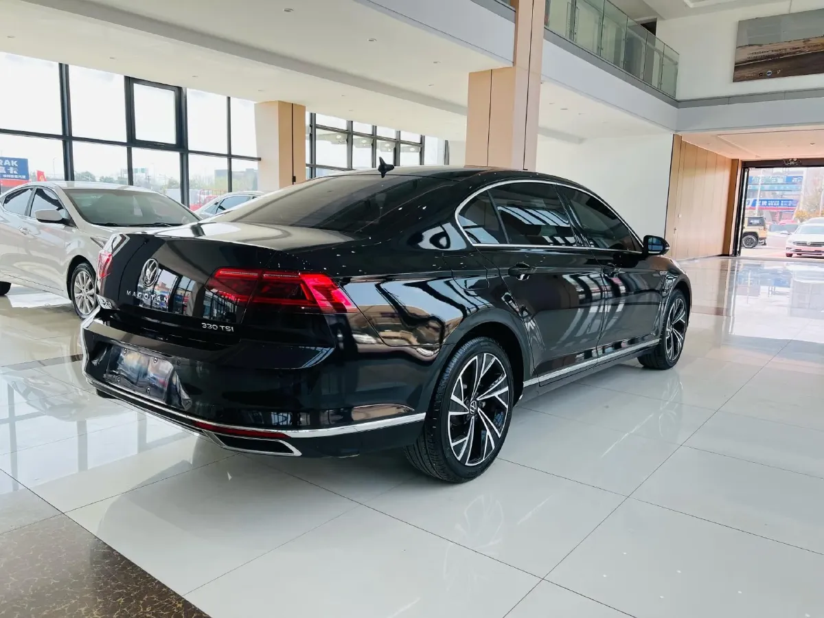2021 Volkswagen Magotan 2.0T 186HP L4 7DCT,autocango,china used car exporter,china ev exporter,chinese used car exporter,chinese used ev exporter