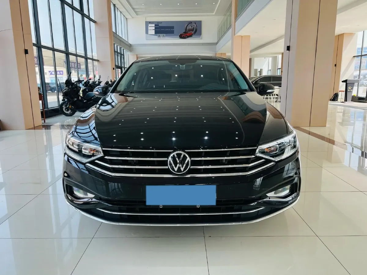 2021 Volkswagen Magotan 2.0T 186HP L4 7DCT,autocango,china used car exporter,china ev exporter,chinese used car exporter,chinese used ev exporter