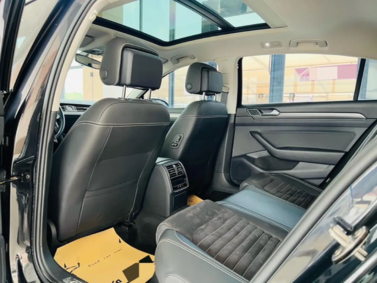 2021 Volkswagen Magotan 2.0T 186HP L4 7DCT,autocango,china used car exporter,china ev exporter,chinese used car exporter,chinese used ev exporter