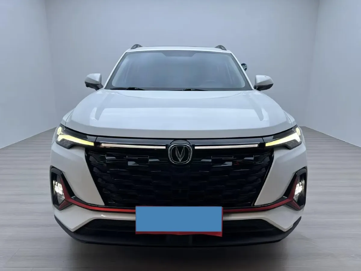 2022 ChangAn CS35 Plus 1.4T 160HP L4 7DCT,autocango,china used car exporter,china ev exporter,chinese used car exporter,chinese used ev exporter