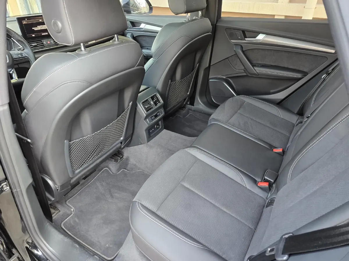 2022 Audi Q5L Sportback 2.0T 190HP L4 7DCT,autocango,china used car exporter,china ev exporter,chinese used car exporter,chinese used ev exporter