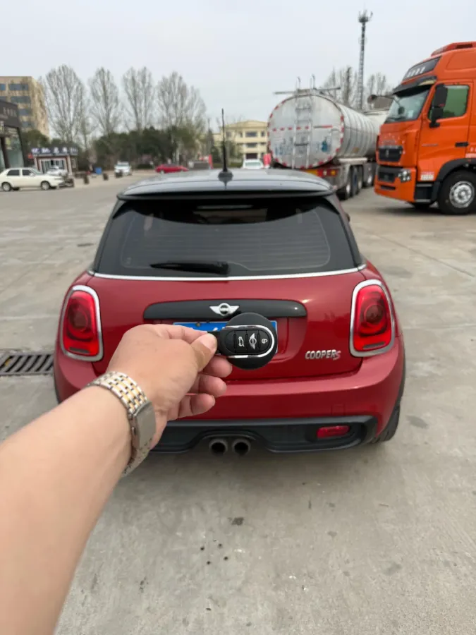 2016 Mercedes-Benz Vito 2.0T 211HP L4 7AT,autocango,china used car exporter,china ev exporter,chinese used car exporter,chinese used ev exporter