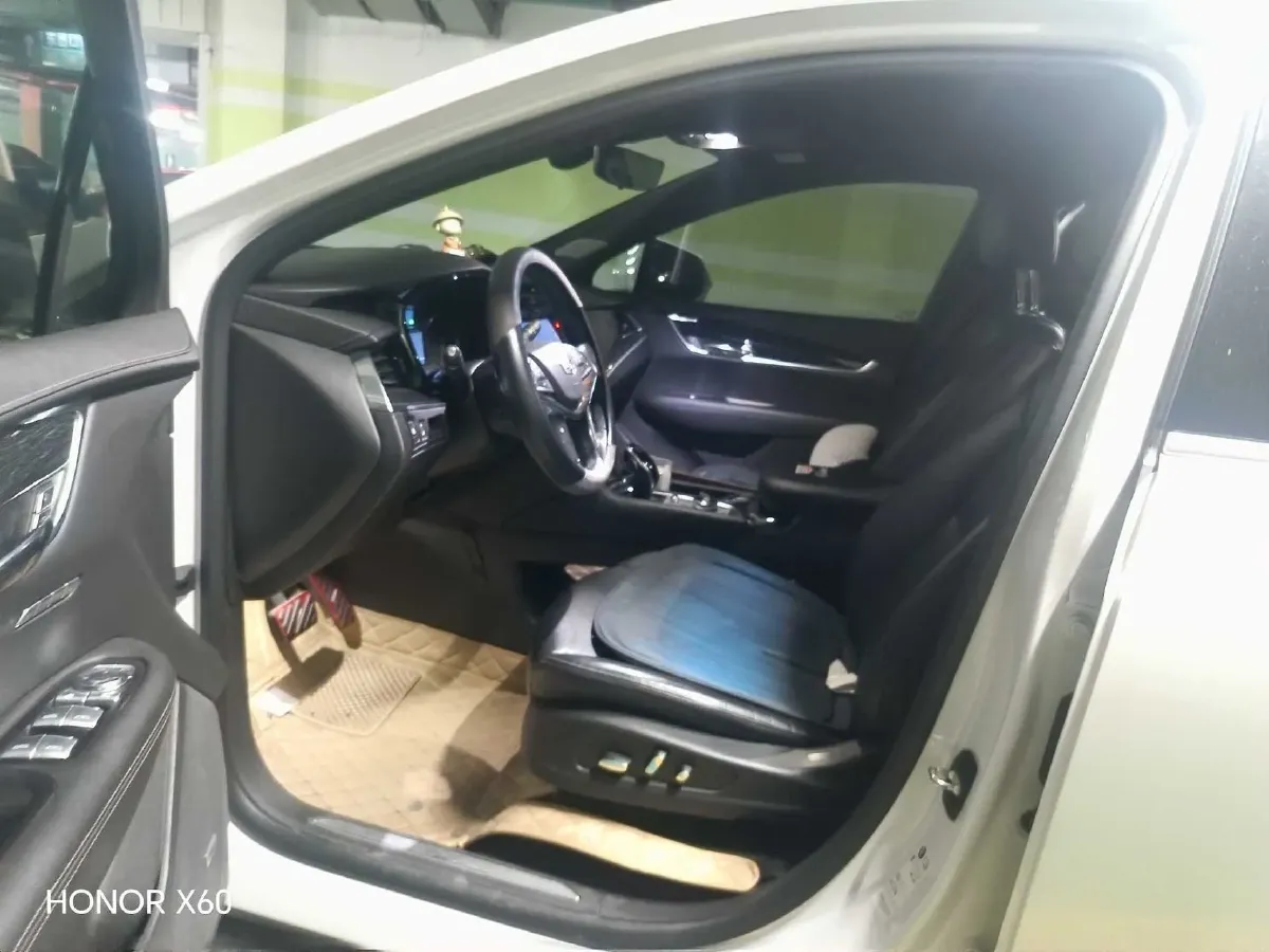 2020 Cadillac XT5 2.0T 237HP L4 9AT,autocango,china used car exporter,china ev exporter,chinese used car exporter,chinese used ev exporter