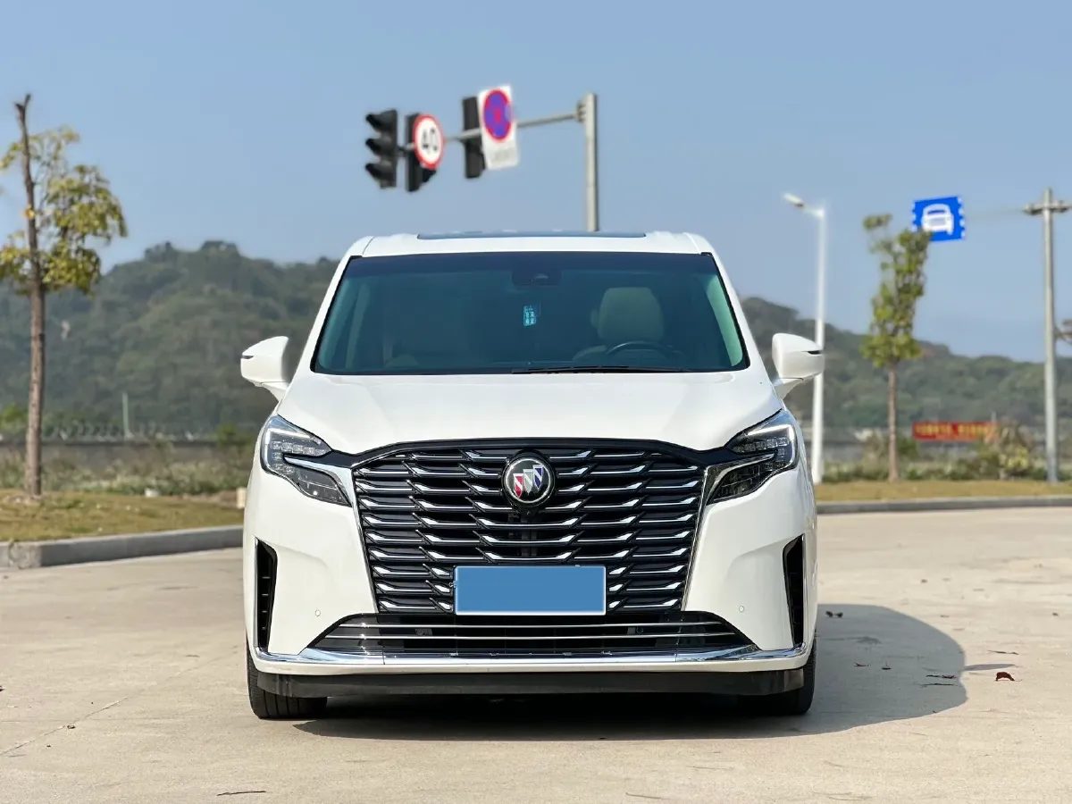 2023 Buick GL8 2.0T 237HP L4 9AT,autocango,china used car exporter,china ev exporter,chinese used car exporter,chinese used ev exporter