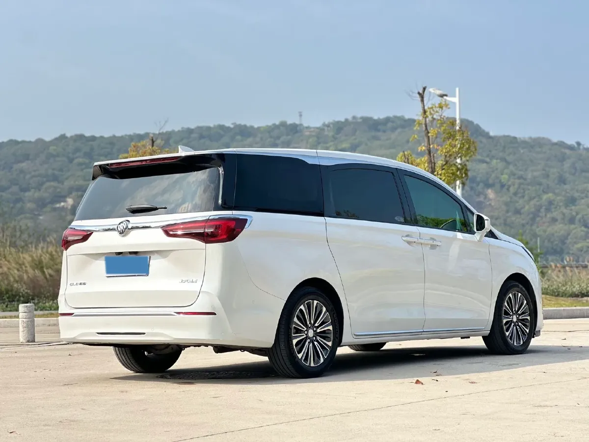 2023 Buick GL8 2.0T 237HP L4 9AT,autocango,china used car exporter,china ev exporter,chinese used car exporter,chinese used ev exporter