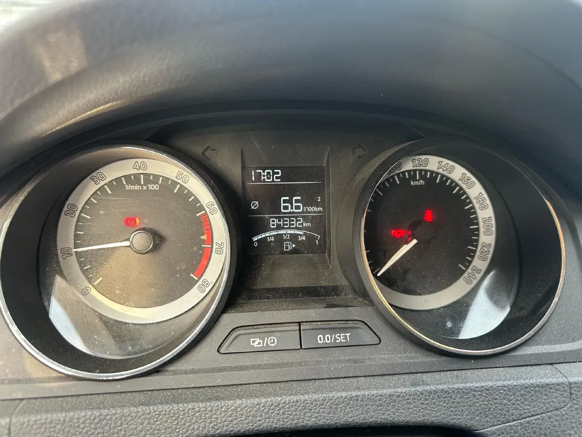 2019 Skoda Rapid Spaceback 1.5L 112HP L4 5MT,autocango,china used car exporter,china ev exporter,chinese used car exporter,chinese used ev exporter