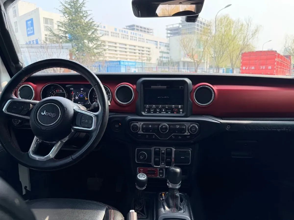 2021 Jeep Wrangler 2.0T 266HP L4 8AT,autocango,china used car exporter,china ev exporter,chinese used car exporter,chinese used ev exporter