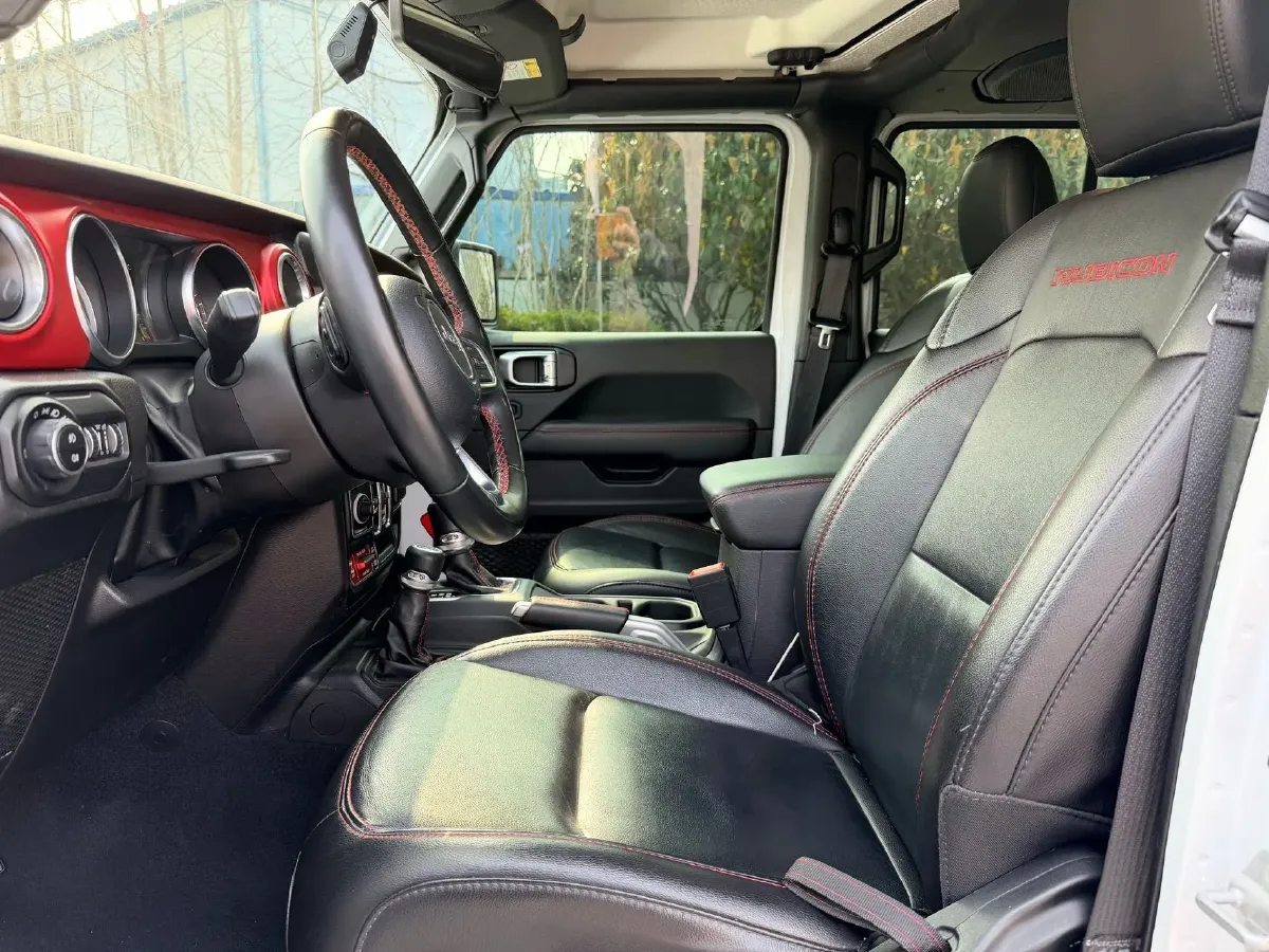 2021 Jeep Wrangler 2.0T 266HP L4 8AT,autocango,china used car exporter,china ev exporter,chinese used car exporter,chinese used ev exporter