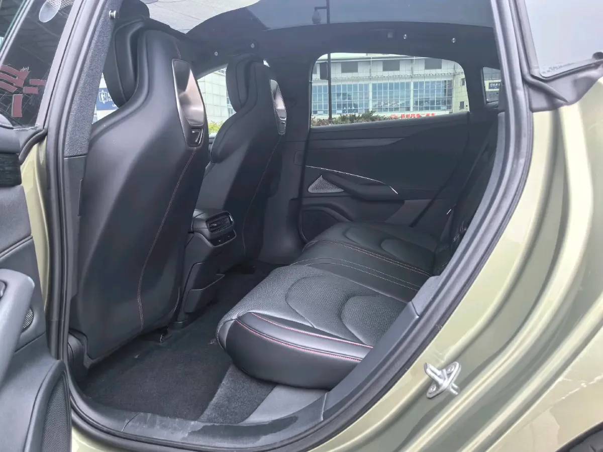 2024 MI SU7 BEV 73.6KWH,autocango,china used car exporter,china ev exporter,chinese used car exporter,chinese used ev exporter