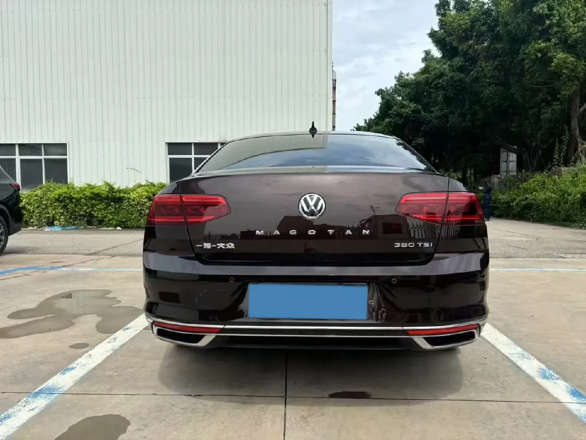 2020 Volkswagen Magotan 2.0T 220HP L4 7DCT,autocango,china used car exporter,china ev exporter,chinese used car exporter,chinese used ev exporter