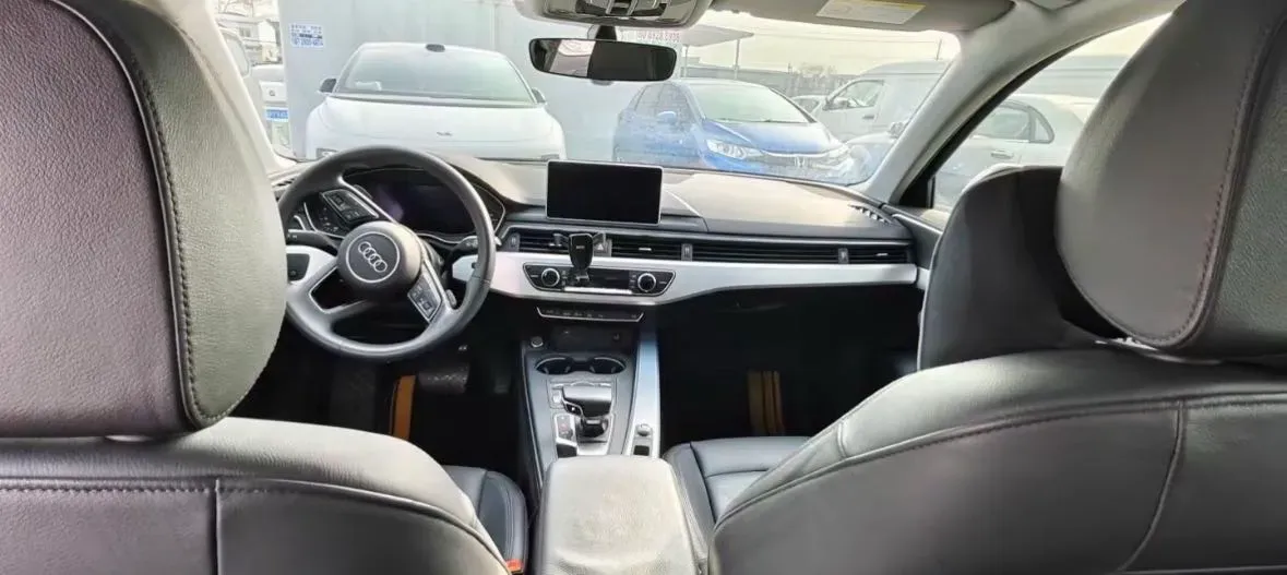 2019 Audi A4L 2.0T 190HP L4 7DCT,autocango,china used car exporter,china ev exporter,chinese used car exporter,chinese used ev exporter