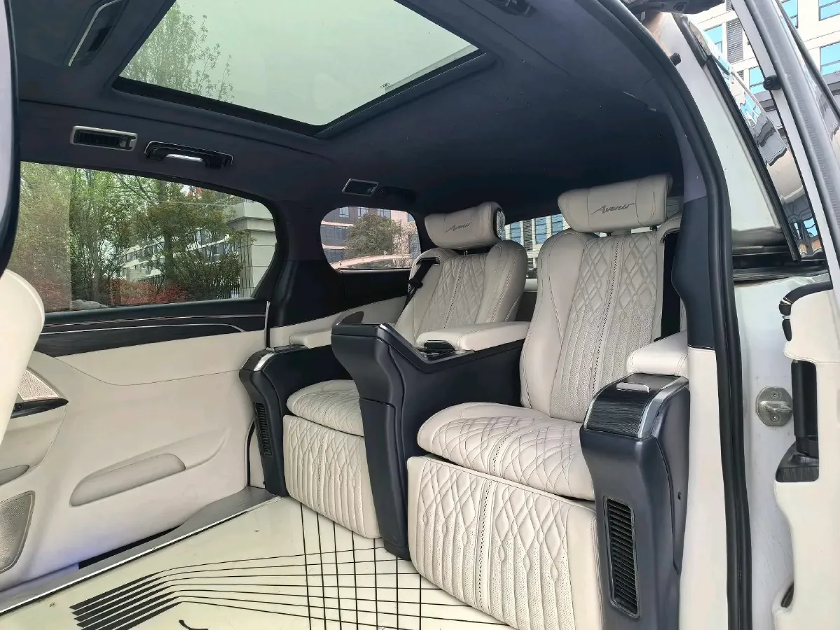 2021 Buick GL8 2.0T 237HP L4 9AT,autocango,china used car exporter,china ev exporter,chinese used car exporter,chinese used ev exporter