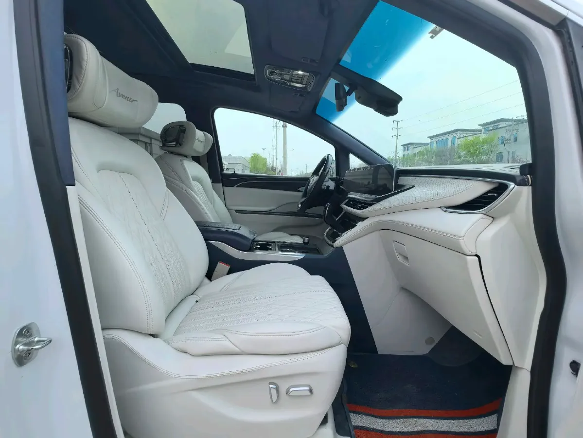 2021 Buick GL8 2.0T 237HP L4 9AT,autocango,china used car exporter,china ev exporter,chinese used car exporter,chinese used ev exporter