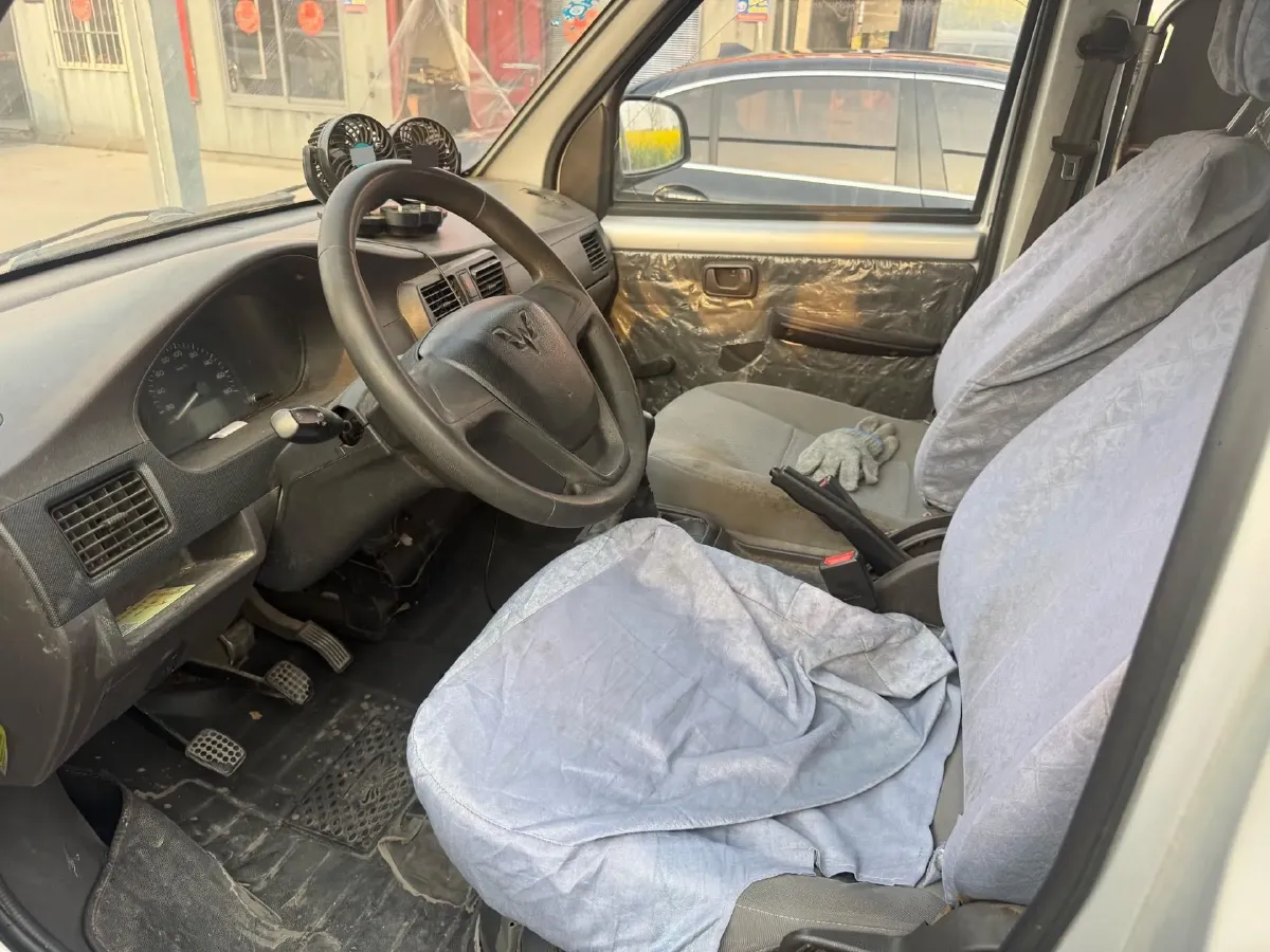 2019 WuLing RongGuang 1.5L 107HP L4 5MT,autocango,china used car exporter,china ev exporter,chinese used car exporter,chinese used ev exporter