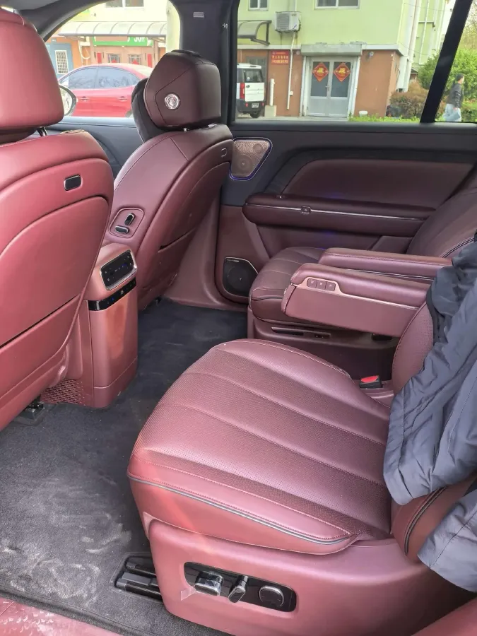 2026 Voyah 9L 1.5T 150HP L4 PHEV,autocango,china used car exporter,china ev exporter,chinese used car exporter,chinese used ev exporter