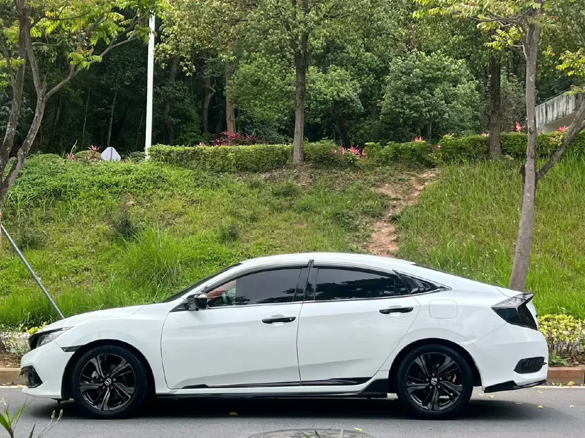 2019 Honda Civic 1.5T 177HP L4 CVT,autocango,china used car exporter,china ev exporter,chinese used car exporter,chinese used ev exporter