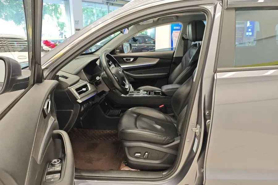 2021 Chery Tiggo 8 2.0T 254HP L4 7DCT,autocango,china used car exporter,china ev exporter,chinese used car exporter,chinese used ev exporter