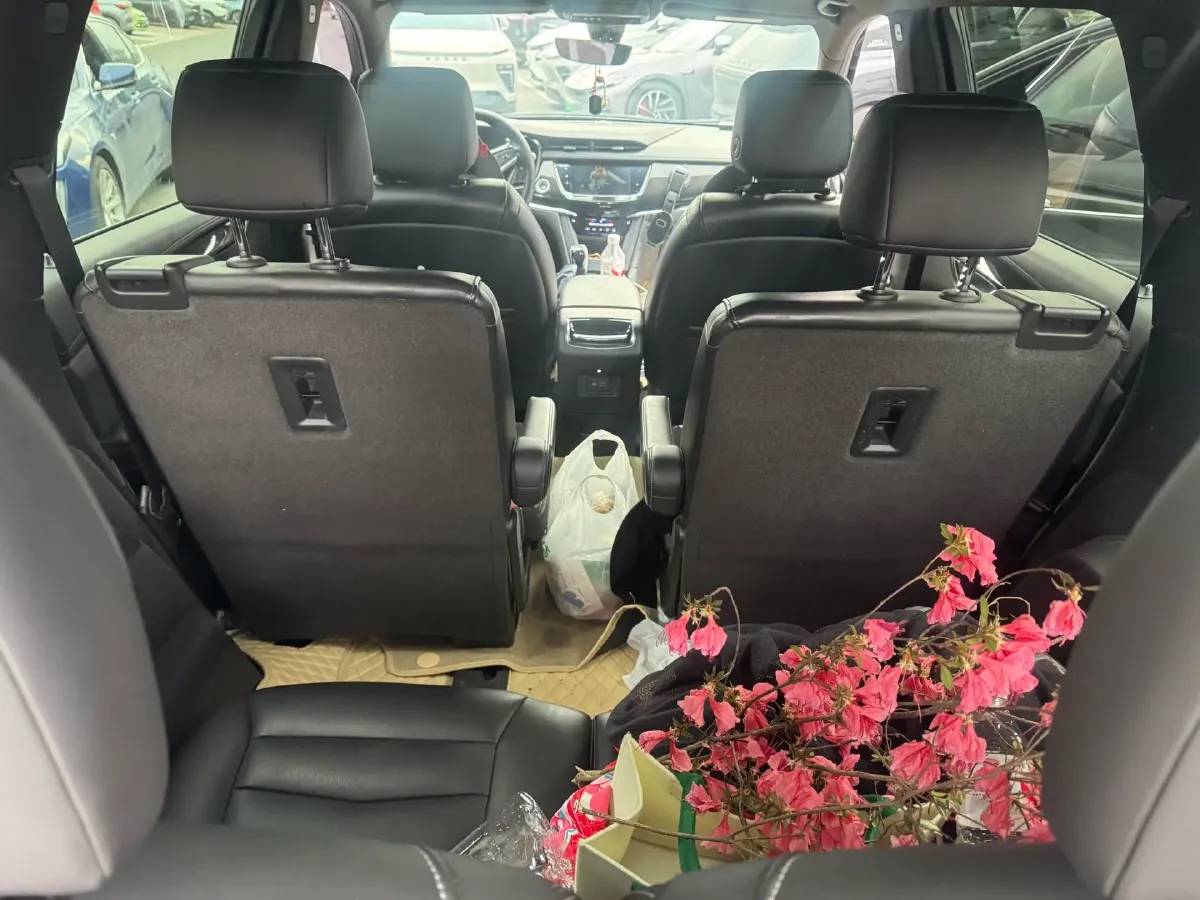 2020 Cadillac XT6 2.0T 237HP L4 9AT,autocango,china used car exporter,china ev exporter,chinese used car exporter,chinese used ev exporter