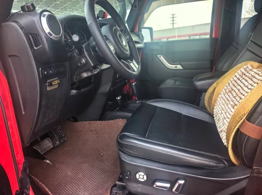 2017 Jeep Wrangler 3.6L 284HP V6 5AT,autocango,china used car exporter,china ev exporter,chinese used car exporter,chinese used ev exporter