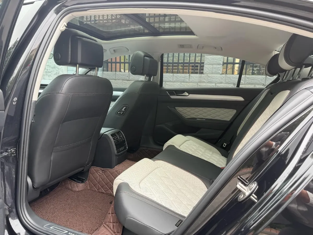 2023 Volkswagen Magotan 2.0T 186HP L4 7DCT,autocango,china used car exporter,china ev exporter,chinese used car exporter,chinese used ev exporter