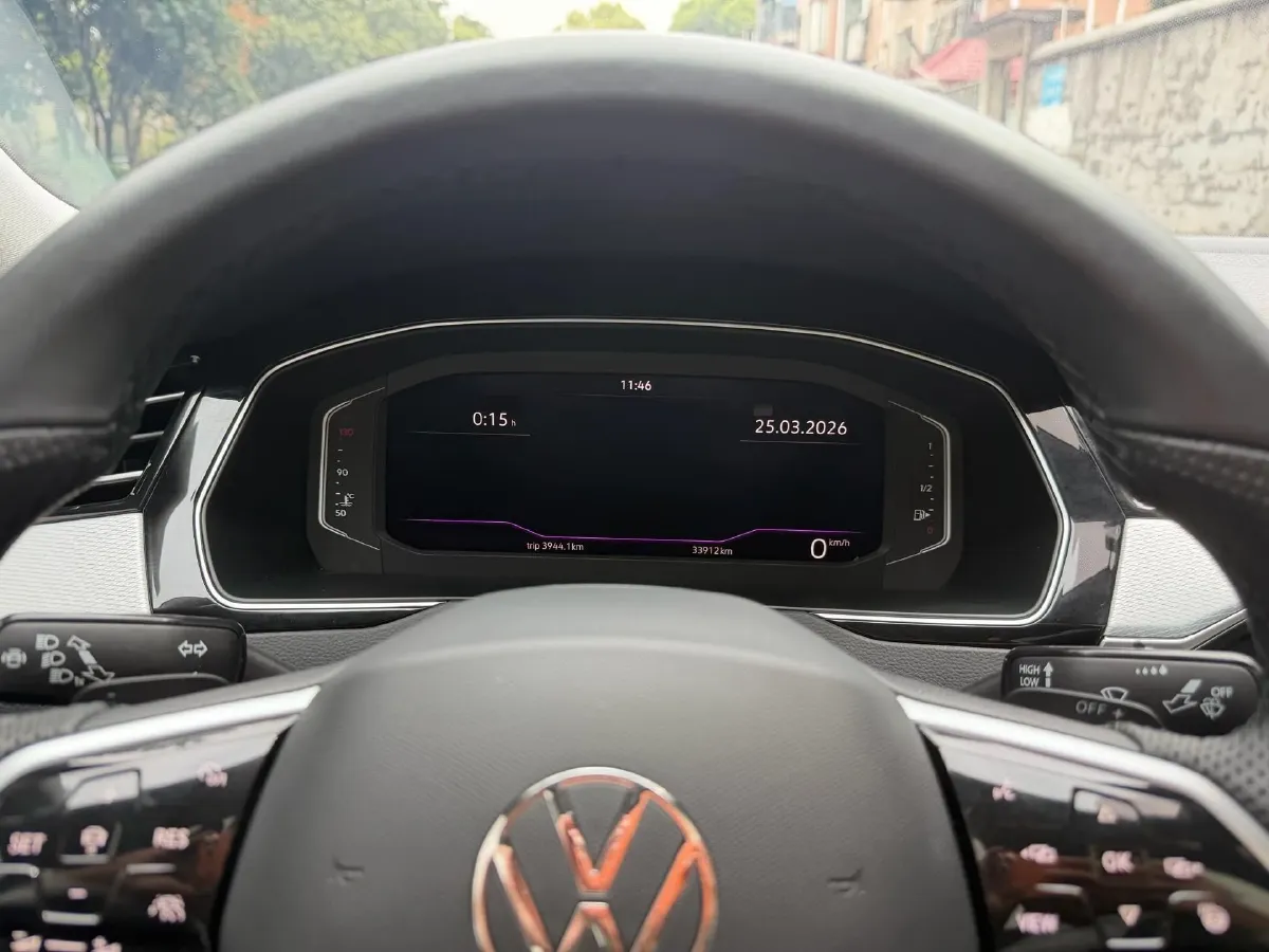 2023 Volkswagen Magotan 2.0T 186HP L4 7DCT,autocango,china used car exporter,china ev exporter,chinese used car exporter,chinese used ev exporter