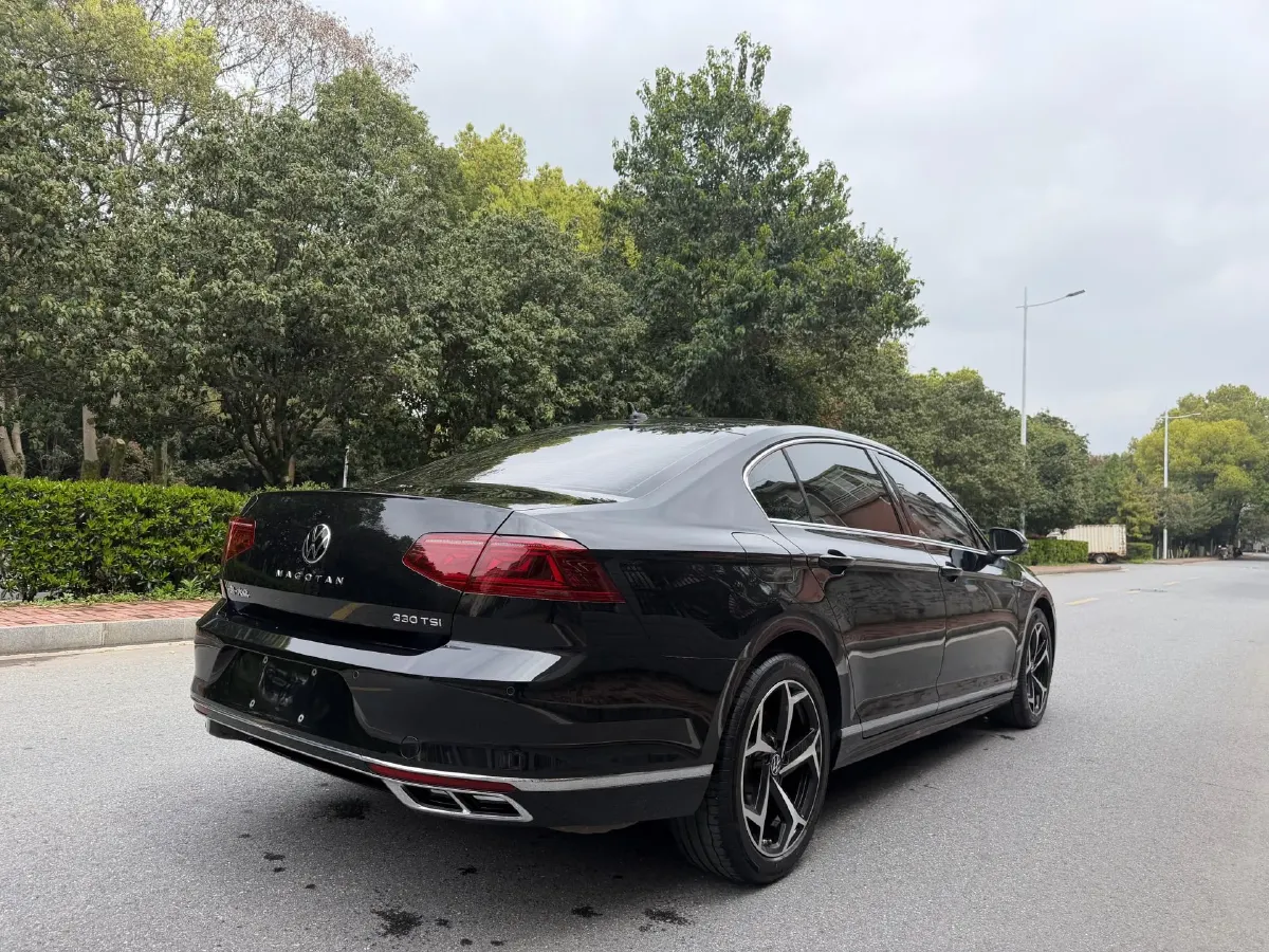 2023 Volkswagen Magotan 2.0T 186HP L4 7DCT,autocango,china used car exporter,china ev exporter,chinese used car exporter,chinese used ev exporter