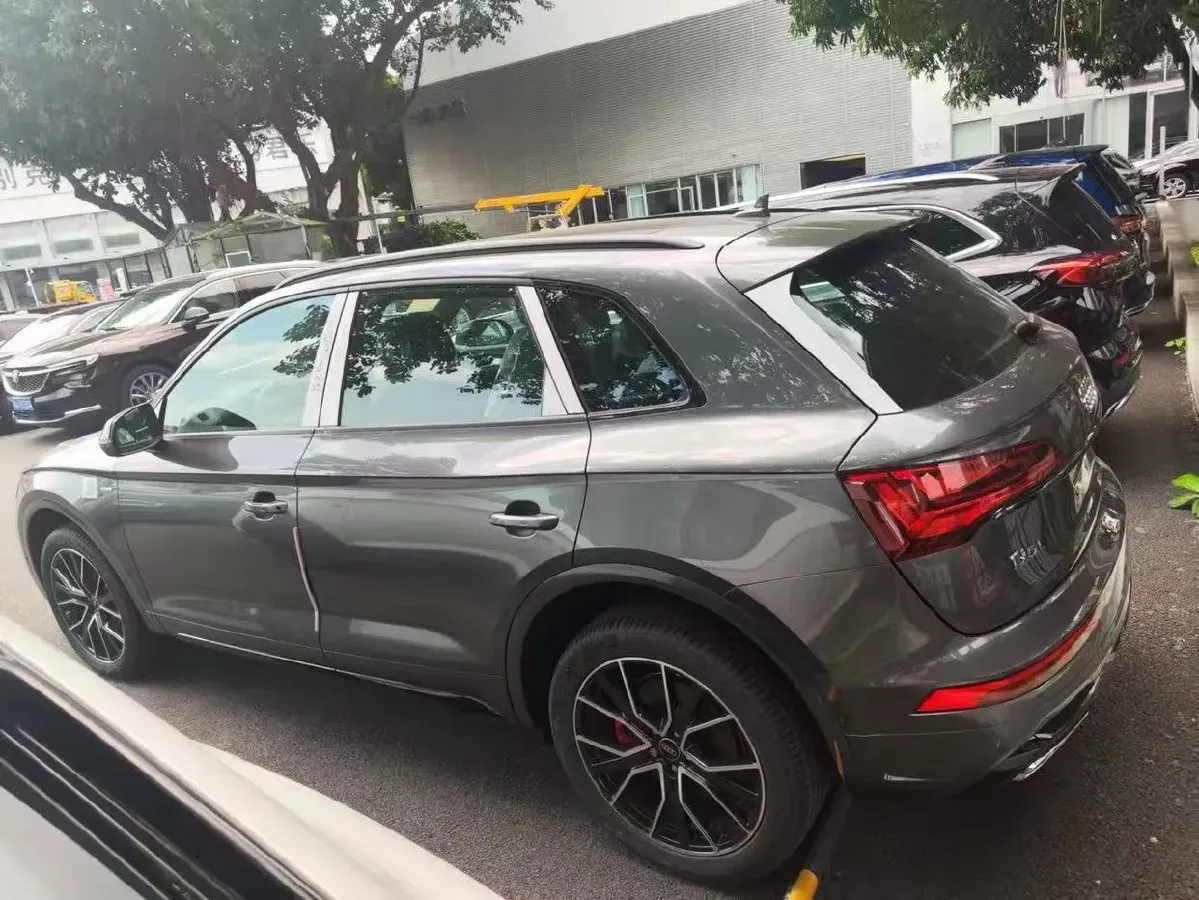 2023 Audi Q5L 2.0T 245HP L4 7DCT,autocango,china used car exporter,china ev exporter,chinese used car exporter,chinese used ev exporter