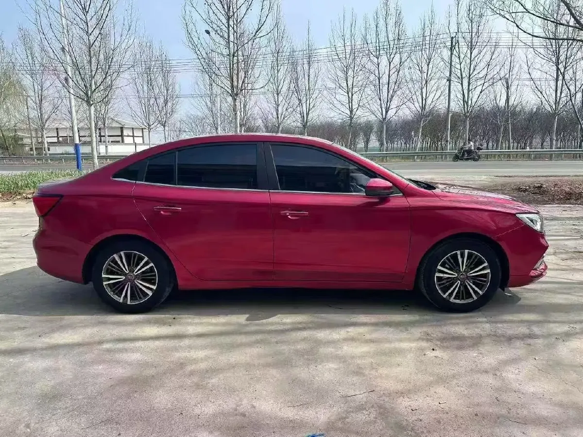 2019 Roewe i5 1.5L 120HP L4 5MT,autocango,china used car exporter,china ev exporter,chinese used car exporter,chinese used ev exporter