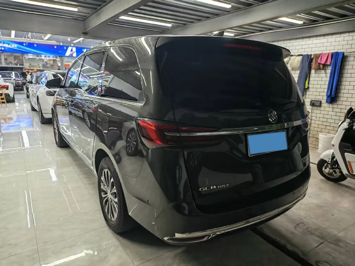 2022 Buick GL8 2.0T 237HP L4 9AT,autocango,china used car exporter,china ev exporter,chinese used car exporter,chinese used ev exporter