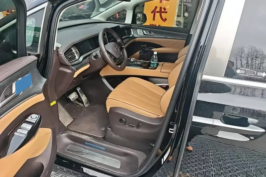 2024 Denza D9 1.5T 139HP L4 E-CVT PHEV 40KWH,autocango,china used car exporter,china ev exporter,chinese used car exporter,chinese used ev exporter