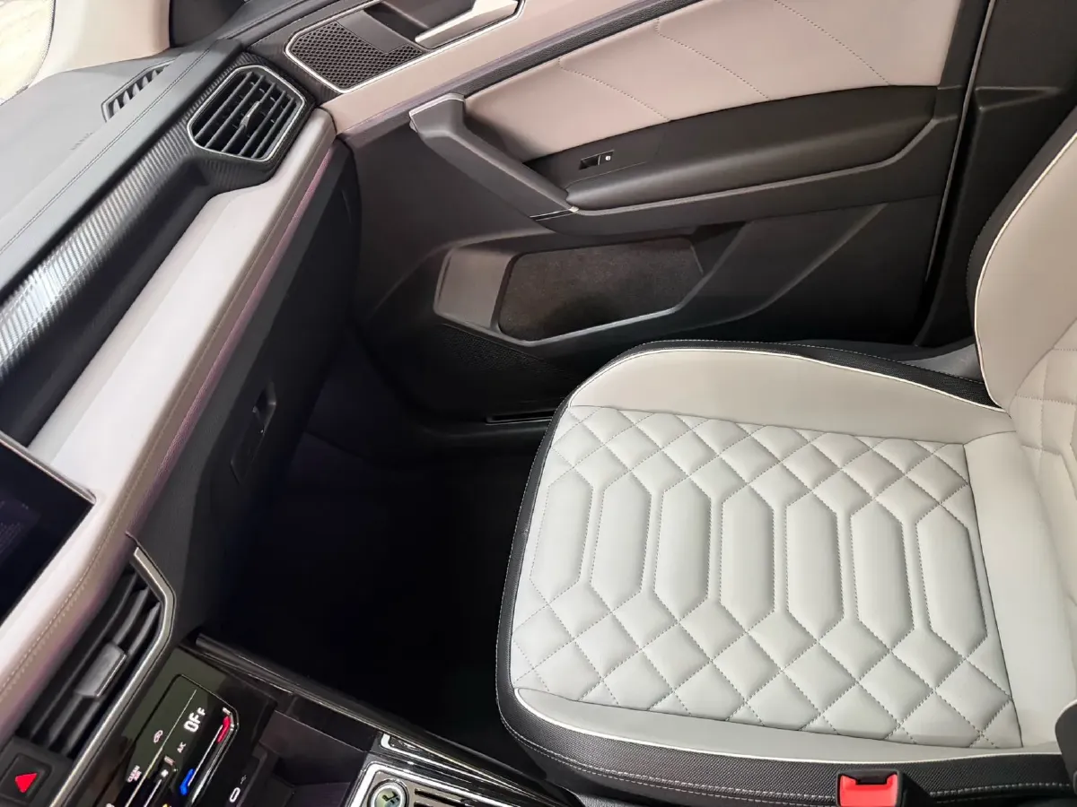 2023 Volkswagen Tayron 1.4T 150HP L4 7DCT,autocango,china used car exporter,china ev exporter,chinese used car exporter,chinese used ev exporter